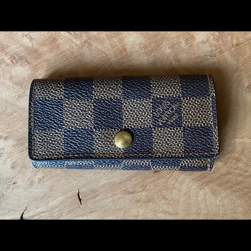 LV 4 key holder